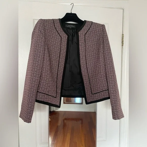 Short Jacket - Picture 1 of 8